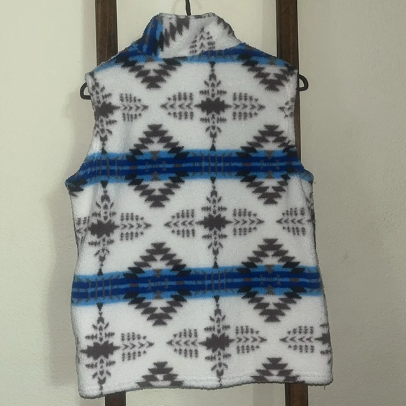 🚨‼️SHEIN WOMENS BLUE SKIES AZTEC PRINT SHERPA VEST‼️🚨 - Picture 2 of 6